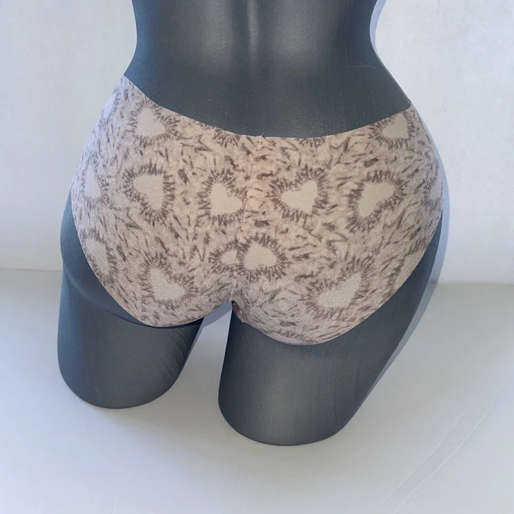 VICTORIAS SECRET PINK NO-SHOW SEAMLESS HIPSTER PANTY UNDERWEAR. NWT